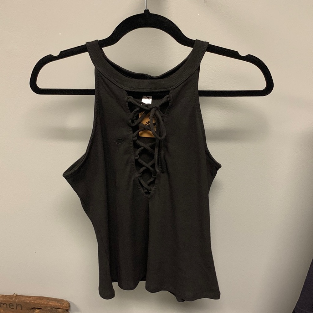 Black cross front tank - plus size